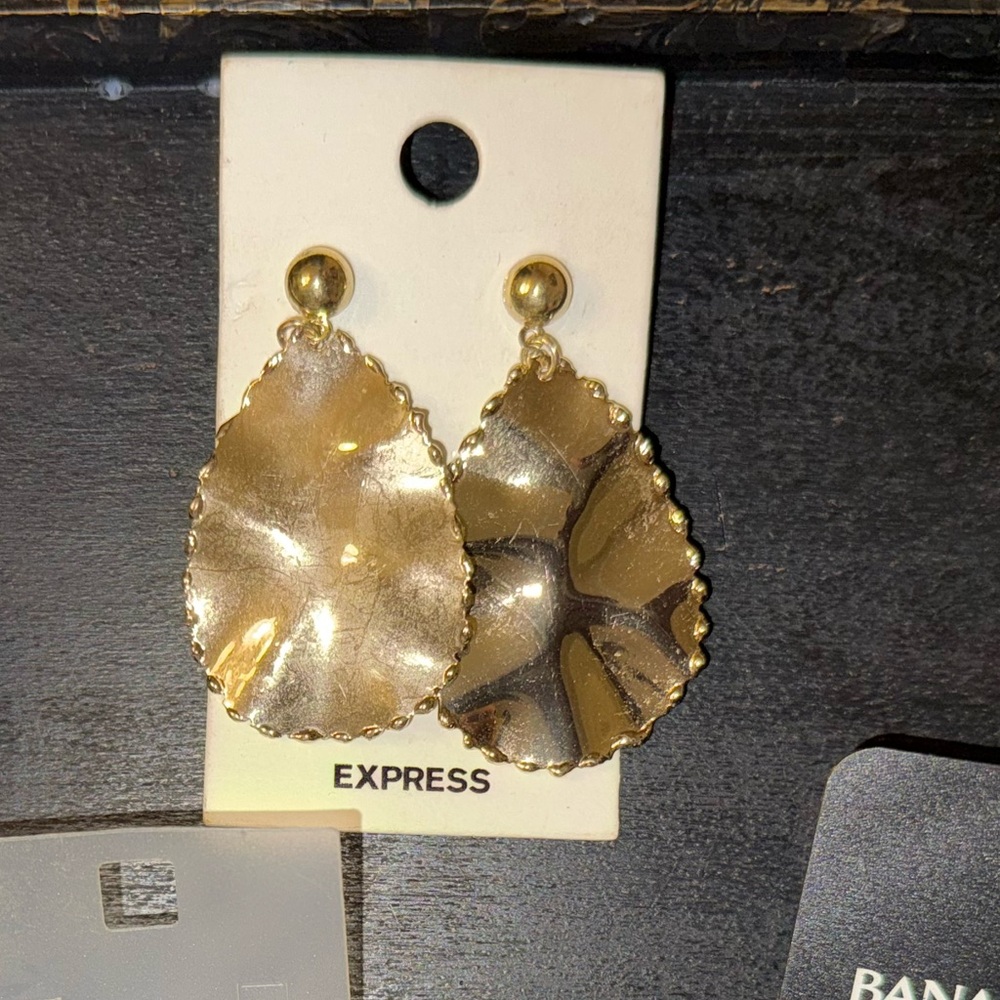 Express Gold Leaf Earrings
